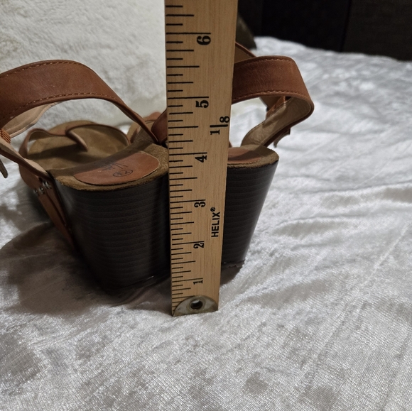 Women’s Brown Strappy Platform Sandals By Agape Size 7 1/2 NWOB - Picture 4 of 8